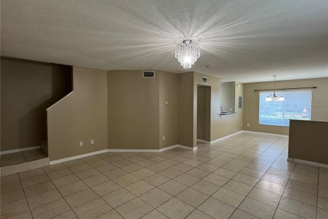 Adosado en alquiler en Brandon, Florida, 3 dormitorios, 126.72 m2 № 1831306 - foto 6