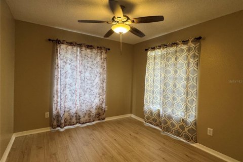 Adosado en alquiler en Brandon, Florida, 3 dormitorios, 126.72 m2 № 1831306 - foto 14