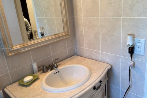 Copropriété à vendre à Hollywood, Floride: 1 chambre, 55.46 m2 № 2032554 - photo 27