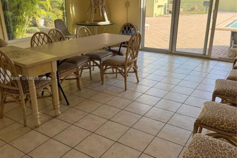 Copropriété à vendre à Hollywood, Floride: 1 chambre, 55.46 m2 № 2032554 - photo 8