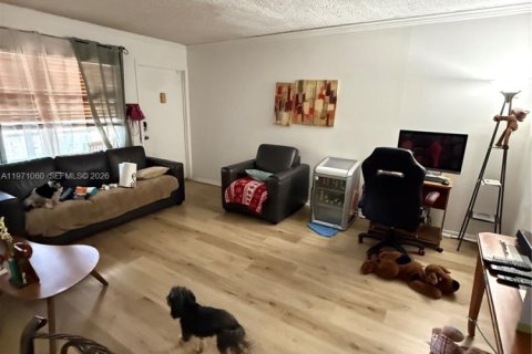 Copropriété à vendre à Hollywood, Floride: 1 chambre, 55.46 m2 № 2032554 - photo 23