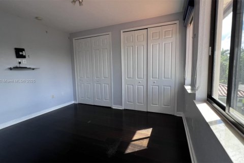 Снять в аренду виллу или дом в Катлер-Бей, Флорида 5 спален, 366.5м2, № 1942413 - фото 29