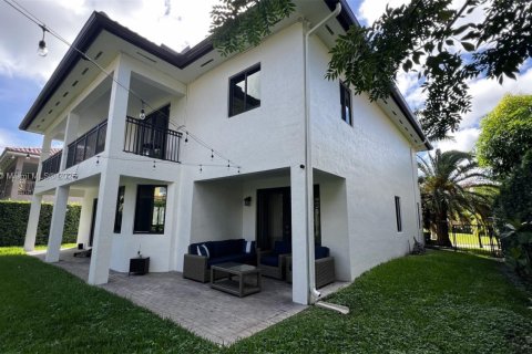 Снять в аренду виллу или дом в Катлер-Бей, Флорида 5 спален, 366.5м2, № 1942413 - фото 22