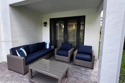 Снять в аренду виллу или дом в Катлер-Бей, Флорида 5 спален, 366.5м2, № 1942413 - фото 24