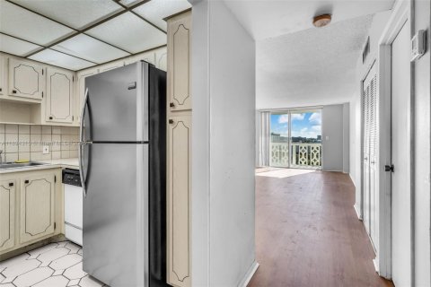 Copropriété à vendre à North Miami, Floride: 1 chambre, 72.28 m2 № 1950480 - photo 6