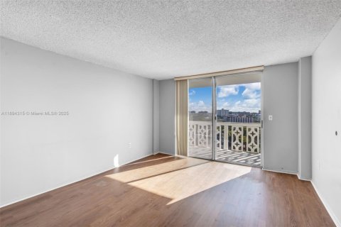 Copropriété à vendre à North Miami, Floride: 1 chambre, 72.28 m2 № 1950480 - photo 8