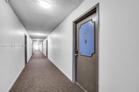 Copropriété à vendre à North Miami, Floride: 1 chambre, 72.28 m2 № 1950480 - photo 5