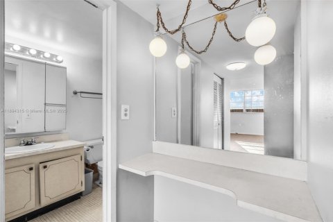 Copropriété à vendre à North Miami, Floride: 1 chambre, 72.28 m2 № 1950480 - photo 14