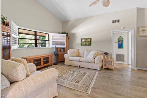 Copropriété à vendre à Bradenton, Floride: 2 chambres, 124.12 m2 № 2399378 - photo 11