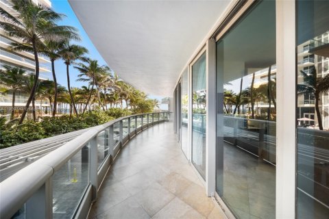 Condominio en venta en Surfside, Florida, 2 dormitorios, 149.94 m2 № 2013482 - foto 25