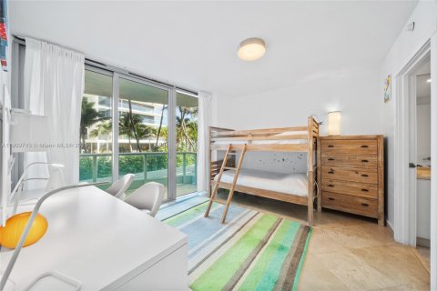 Condominio en venta en Surfside, Florida, 2 dormitorios, 149.94 m2 № 2013482 - foto 17