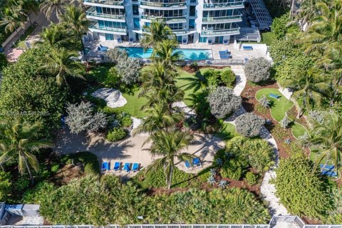 Condominio en venta en Surfside, Florida, 2 dormitorios, 149.94 m2 № 2013482 - foto 6