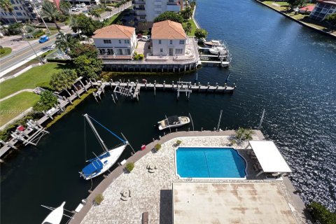 Condominio en alquiler en Hillsboro Beach, Florida, 2 dormitorios, 125.42 m2 № 1954907 - foto 25