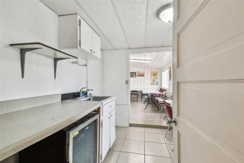 Купить коммерческую недвижимость в Холидэй, Флорида 153.66м2, № 1837247 - фото 18