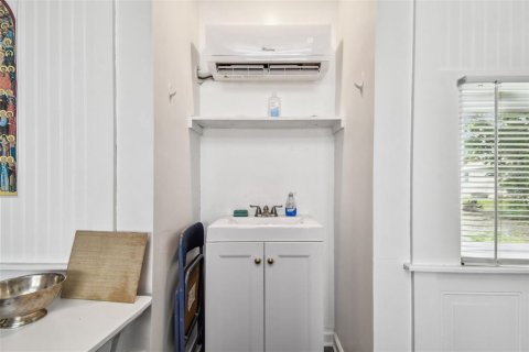 Купить коммерческую недвижимость в Холидэй, Флорида 153.66м2, № 1837247 - фото 14