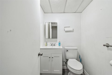 Купить коммерческую недвижимость в Холидэй, Флорида 153.66м2, № 1837247 - фото 16