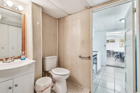 Купить коммерческую недвижимость в Холидэй, Флорида 153.66м2, № 1837247 - фото 20