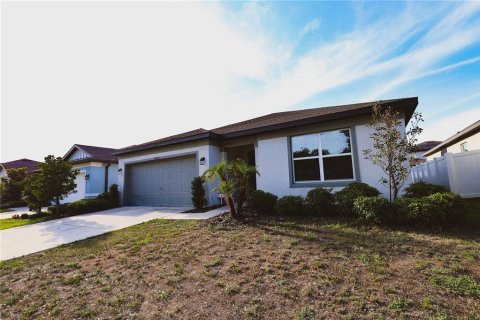 Casa en SUMMERS CAY en Thonotosassa, Florida 4 dormitorios, 199.74 m2 № 2100427