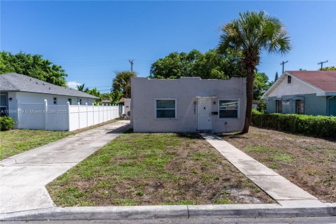 Villa ou maison à louer à West Palm Beach, Floride: 2 chambres, 72.28 m2 № 1946050 - photo 12