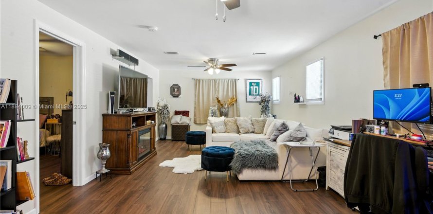 Villa ou maison à West Palm Beach, Floride 2 chambres, 72.28 m2 № 1946050