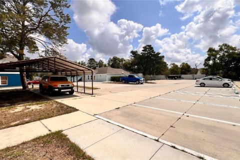 Commercial property in Spring Hill, Florida 382.01 sq.m. № 2103832 - photo 5