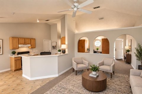 Immobilier commercial à louer à Spring Hill, Floride: 382.01 m2 № 2103832 - photo 18