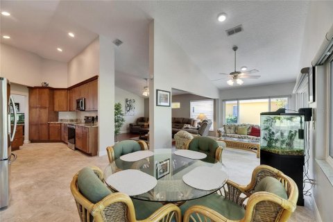 Villa ou maison à vendre à Sun City Center, Floride: 2 chambres, 182.09 m2 № 1717608 - photo 25