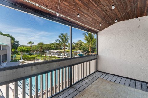 Condo in North Palm Beach, Florida, 2 bedrooms № 2172332 - photo 10
