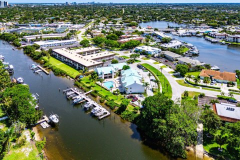 Condo in North Palm Beach, Florida, 2 bedrooms № 2172332