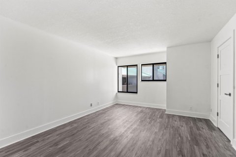 Condo in North Palm Beach, Florida, 2 bedrooms № 2172332 - photo 25