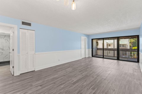 Condo in North Palm Beach, Florida, 2 bedrooms № 2172332 - photo 20