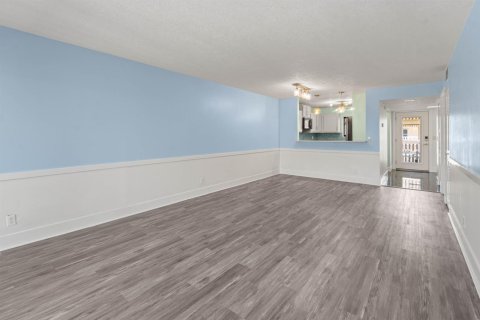Condo in North Palm Beach, Florida, 2 bedrooms № 2172332 - photo 21