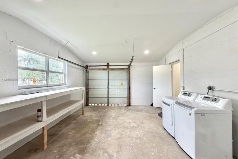 Villa ou maison à louer à Miami, Floride: 4 chambres, 160.54 m2 № 2387298 - photo 24