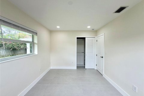 Villa ou maison à louer à Miami, Floride: 4 chambres, 160.54 m2 № 2387298 - photo 30