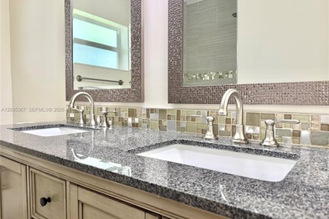 Villa ou maison à louer à Miami, Floride: 4 chambres, 160.54 m2 № 2387298 - photo 20