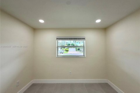 Villa ou maison à louer à Miami, Floride: 4 chambres, 160.54 m2 № 2387298 - photo 17