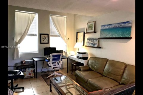 Снять в аренду кондоминиум в Пайнкрест, Флорида 1 спальня, 67.35м2, № 2024081 - фото 14