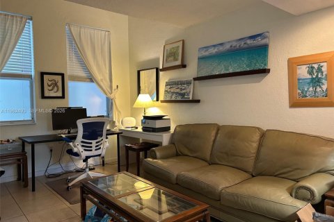 Снять в аренду кондоминиум в Пайнкрест, Флорида 1 спальня, 67.35м2, № 2024081 - фото 4