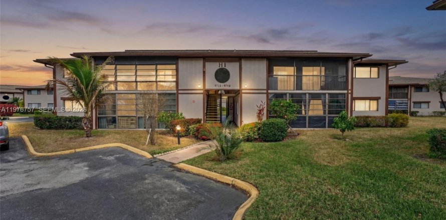 Condo à Tamarac, Floride, 2 chambres  № 2087936