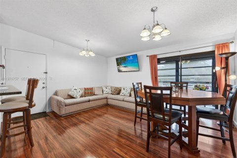 Copropriété à vendre à Tamarac, Floride: 2 chambres, 76.83 m2 № 2087936 - photo 5