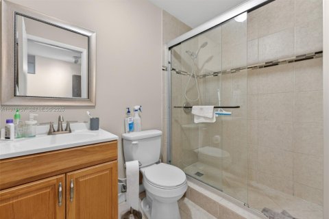Copropriété à vendre à Tamarac, Floride: 2 chambres, 76.83 m2 № 2087936 - photo 6