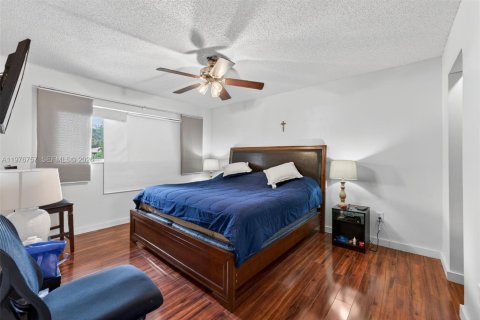 Copropriété à vendre à Tamarac, Floride: 2 chambres, 76.83 m2 № 2087936 - photo 10