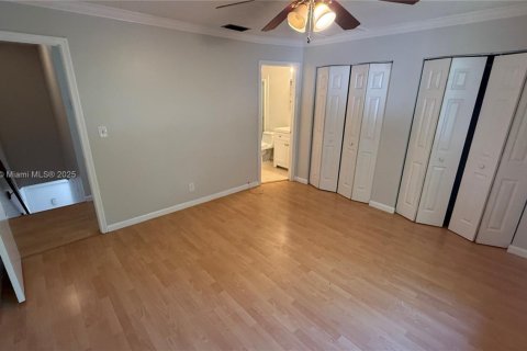 Condo in Pompano Beach, Florida, 2 bedrooms  № 1980248 - photo 9