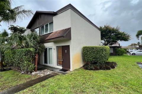 Condo in Pompano Beach, Florida, 2 bedrooms  № 1980248 - photo 4