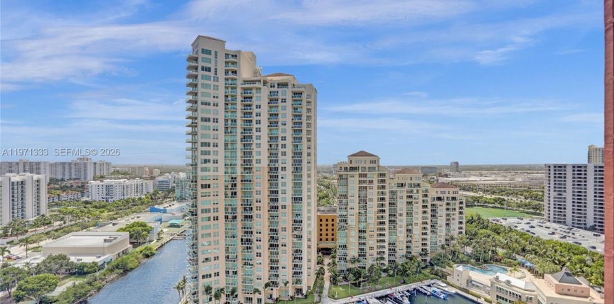 Кондоминиум с 2 спальнями в Авентура, Флорида № 2032257