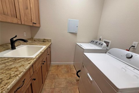 Casa en venta en Ocala, Florida, 3 dormitorios, 221.66 m2 № 2216334 - foto 28