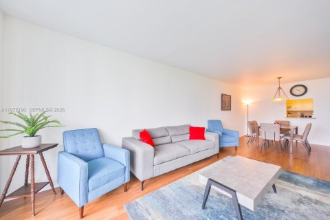Copropriété à vendre à Sunny Isles Beach, Floride: 1 chambre, 93.37 m2 № 2041594 - photo 12
