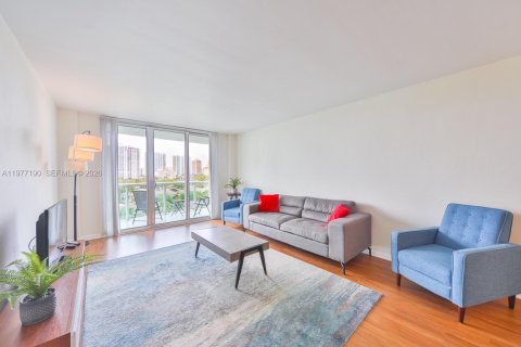 Copropriété à vendre à Sunny Isles Beach, Floride: 1 chambre, 93.37 m2 № 2041594 - photo 8