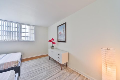 Condo à Sunny Isles Beach, Floride, 1 chambre  № 2041594
