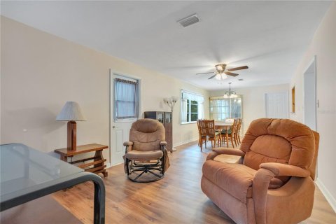 House in Cocoa, Florida 4 bedrooms, 127.65 sq.m. № 1798334 - photo 14